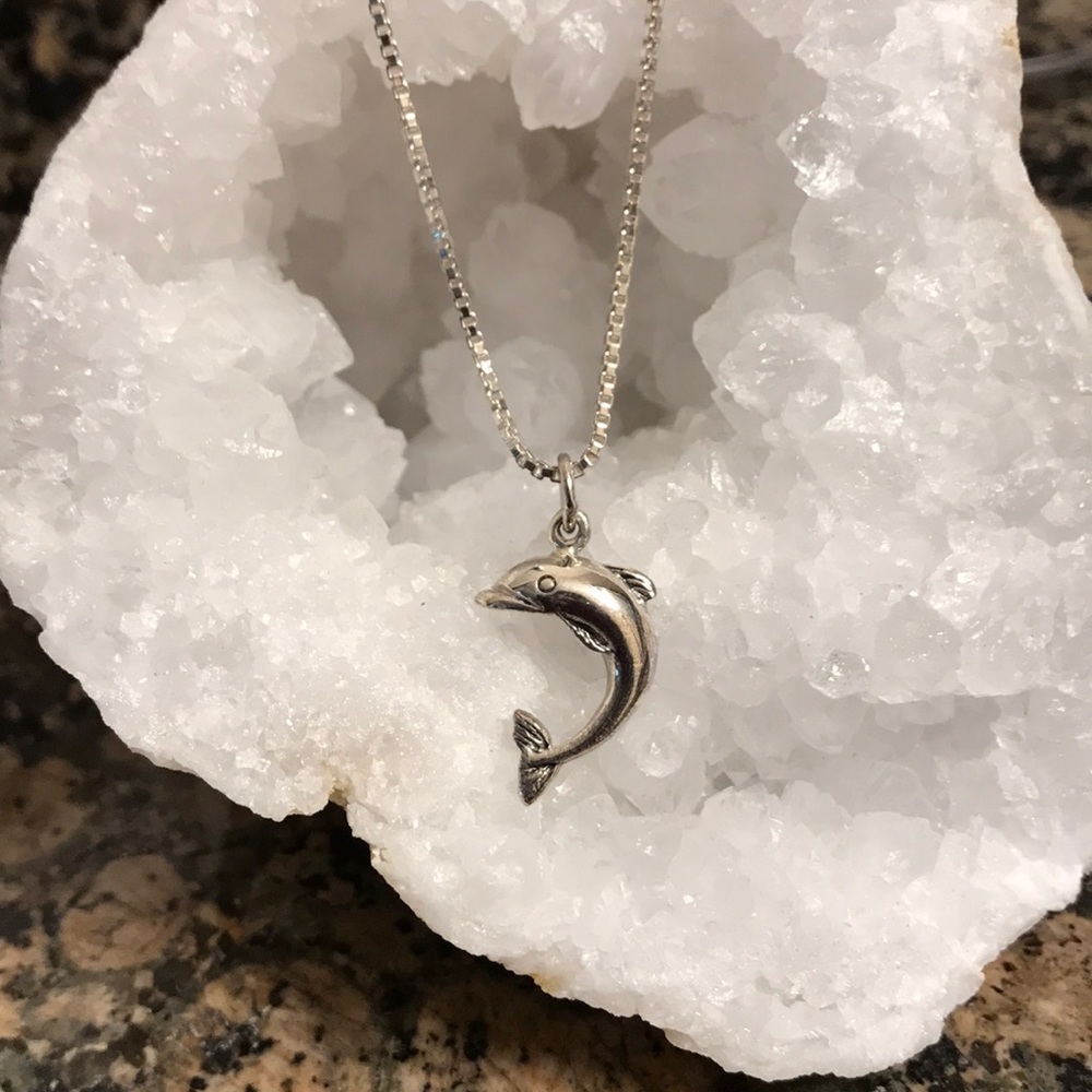 STERLING SILVER DOLPHIN PENDANT NIB
